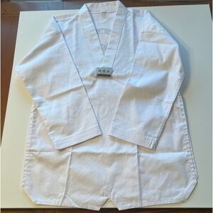 NEW Martial Arts TAEKWONDO Shirt in‎ Mint Condition!! 🔥 (Q)